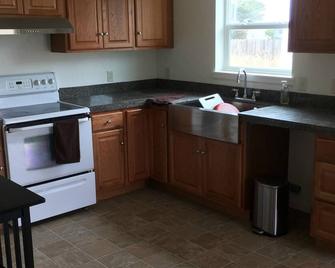 Close to all you want to do! - Crescent City - Kitchen