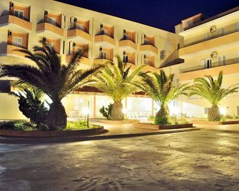 Hotel Castelsardo Domus Beach - Castelsardo - Edificio