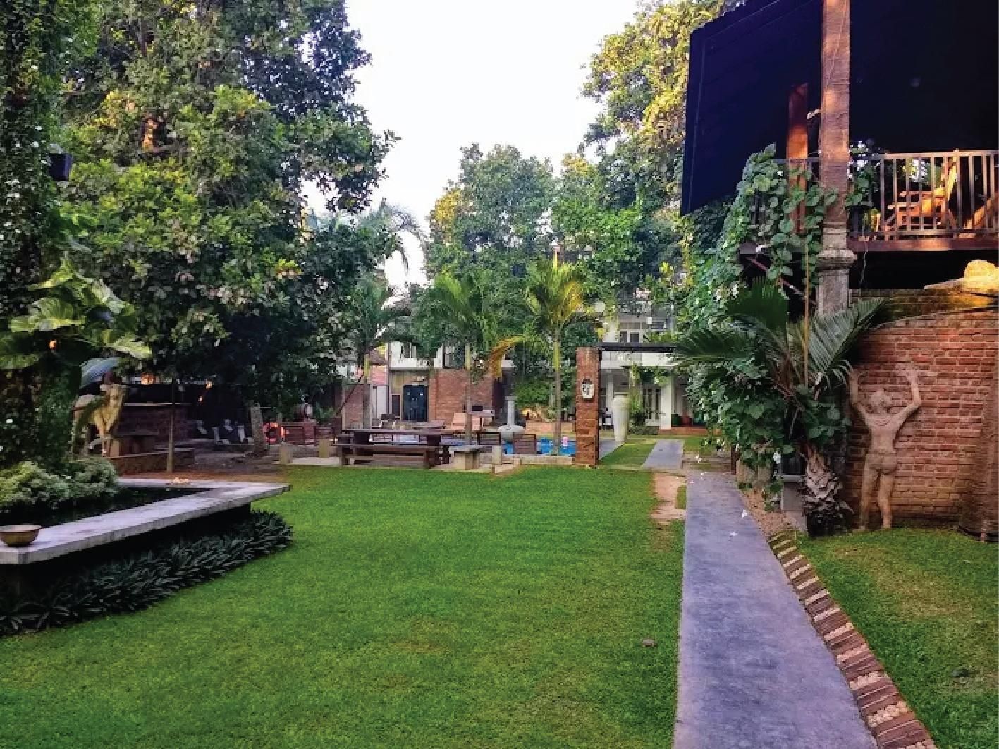 Airport City Hub Hotel