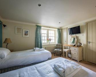 The Edgcumbe Arms - Torpoint - Bedroom