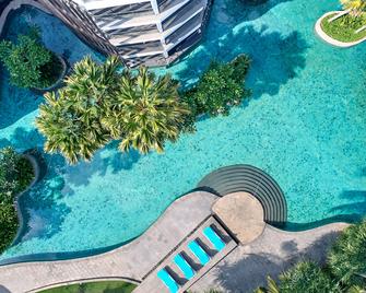 巴厘島金巴蘭艾美酒店 - 南庫塔 - 游泳池