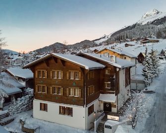 Hotel Mulin by Amanthos - Breil/Brigels - Building