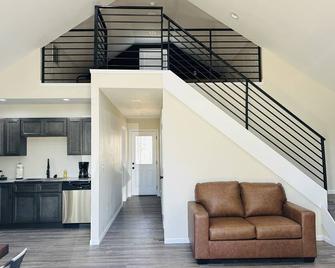 Loft near Bennett Springs State Park - Lebanon - Keuken