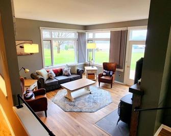 Suss View Suites-Sterling Mtn. - Waterbury - Sala de estar