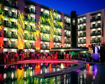 هوتل ريتوال توريمولينوس - للبالغين فقط - توريمولينوس - حوض السباحة