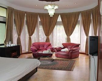 Hotel Windsor - Yangon - Bedroom