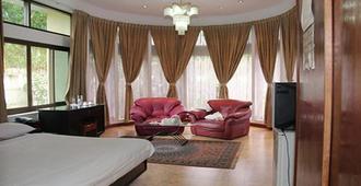 Hotel Windsor - Yangon - Bedroom