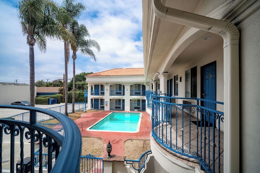 Lyfe Inn & Suites By Aga - Lax Airport - Inglewood - Balcony