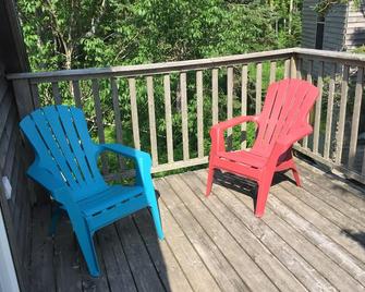 Beachfront Guest Cottage in Antigonish - Antigonish - Balcony