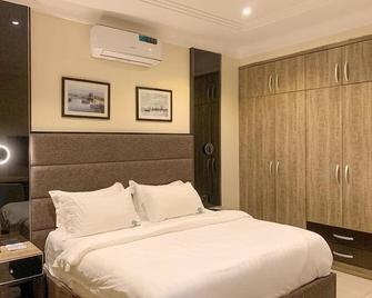 Five Homes Hotel and Apartments - Abuja - Habitación