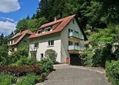 Haus am Waldrand - Triberg - Building