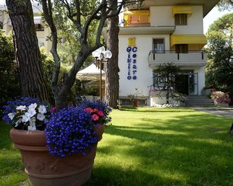 Hotel Giulio Cesare - Монтіньозо - Вигляд зовні