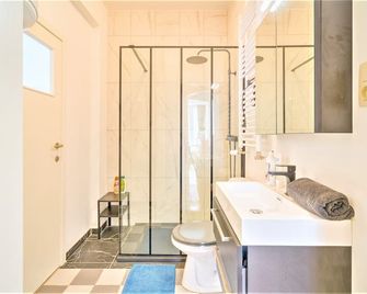 1-bedroom lodge in Antwerp Centre - Antwerp - Bathroom