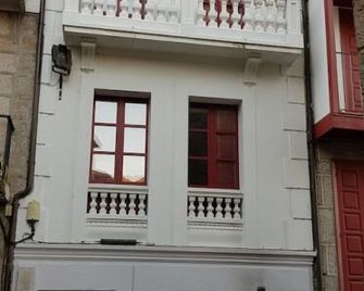 A casa da Igrexa - Ribadavia - Building