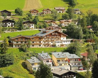 Gartenhotel Daxer - Zell am See - Bygning