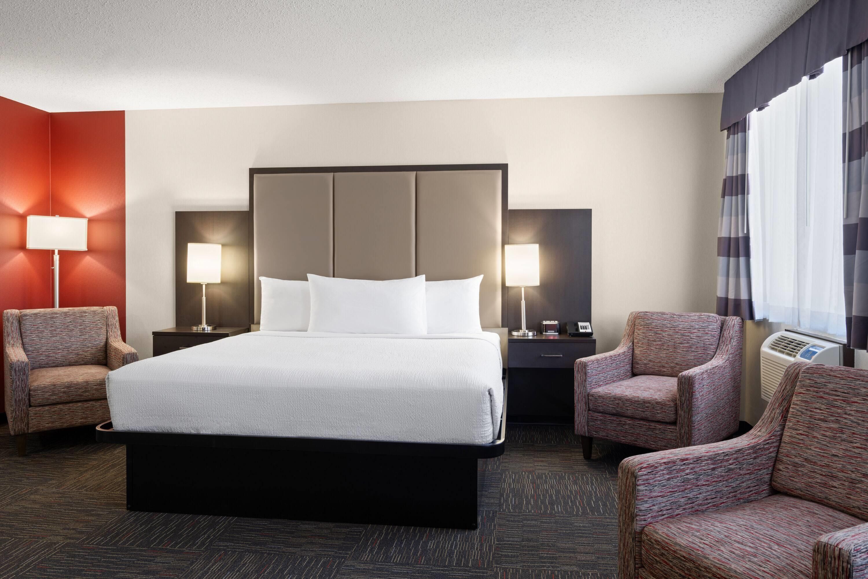 Ramada by Wyndham Saskatoon - ססקאטון - חדר שינה