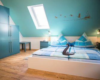 Water room - modern furnished apartment near Musikhaus Thomann - Wachenroth - Habitación