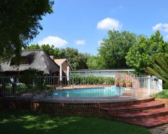 Franka Guesthouse - Rustenburg - Pool