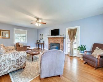 The Virginia Cliffe Inn - Glen Allen - Wohnzimmer
