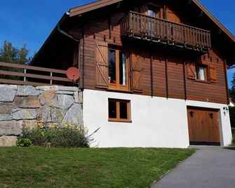 Chalet belle vue sans vis a vis havre de paix - Liézey - Bâtiment