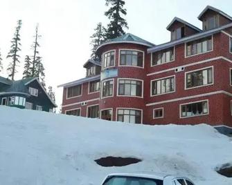 Fluorescence Hotel And Restaurant - Gulmarg - Building