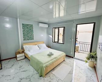 Local Me - Exclusive Centre Room - Haiphong - Bedroom