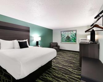 Baymont by Wyndham Liberty MO - Liberty - Habitación