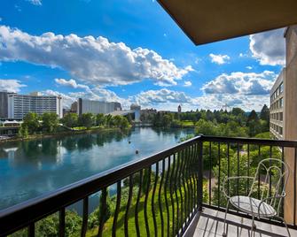 Oxford Suites Downtown Spokane - Spokane - Balkon