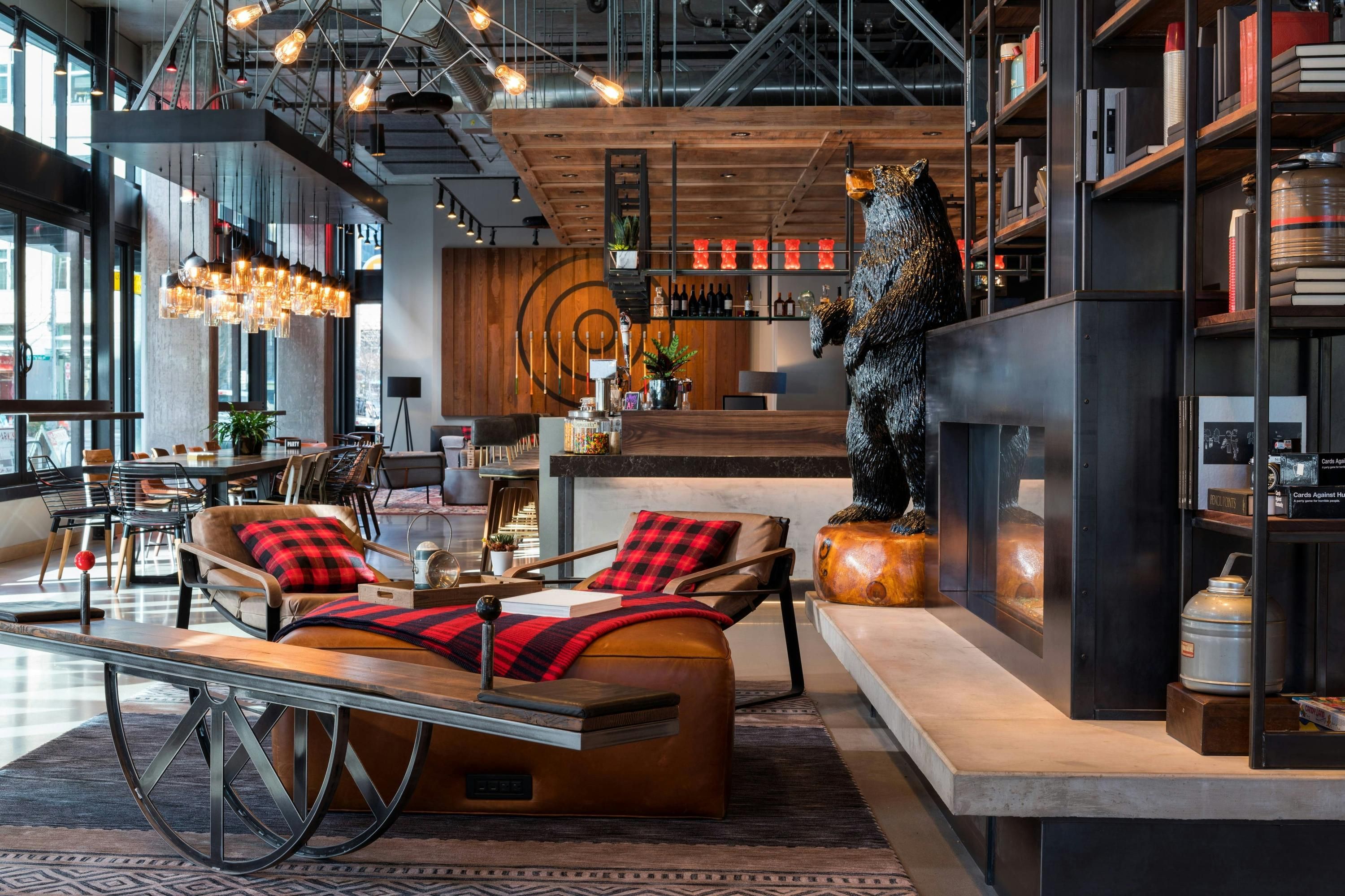 Moxy Seattle Downtown thumbnail 3