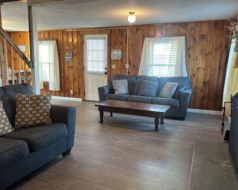 Nautical Beach Properties - Hampton - Wohnzimmer