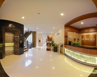 De Batara Hotel - Bandung - Front desk