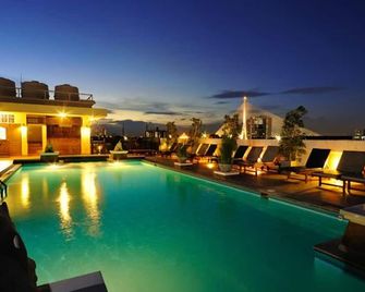 Rambuttri Village Inn & Plaza - Bangkok - Pool