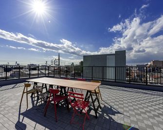 plat hostel keikyu haneda home - Tokyo - Balcony
