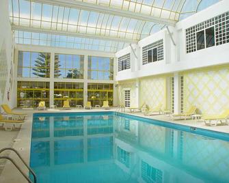 Clube Hotel Apartamento Do Algarve - Quarteira - Piscina