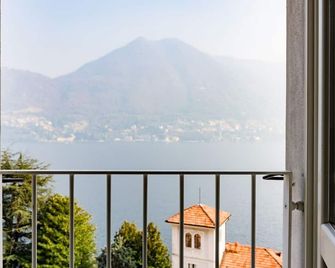 Charme And Lake View - Bymyhomeincomo - Moltrasio - Balkón