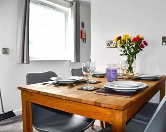 Beautiful 2-bed Apartment in Ilfracombe - Ilfracombe - Eetruimte