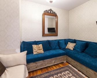 Heart of Pamplona Apartments III by clabao - Pamplona - Sala de estar