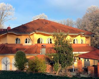 Hostellerie Bacher - Neunkirchen - Gebäude
