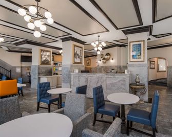 Best Western Syracuse Downtown Hotel and Suites - Syracuse - Lobby