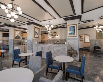 Best Western Syracuse Downtown Hotel and Suites - סיראקוז - לובי