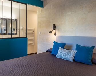 هوتل ريجينا - بوردو - غرفة نوم