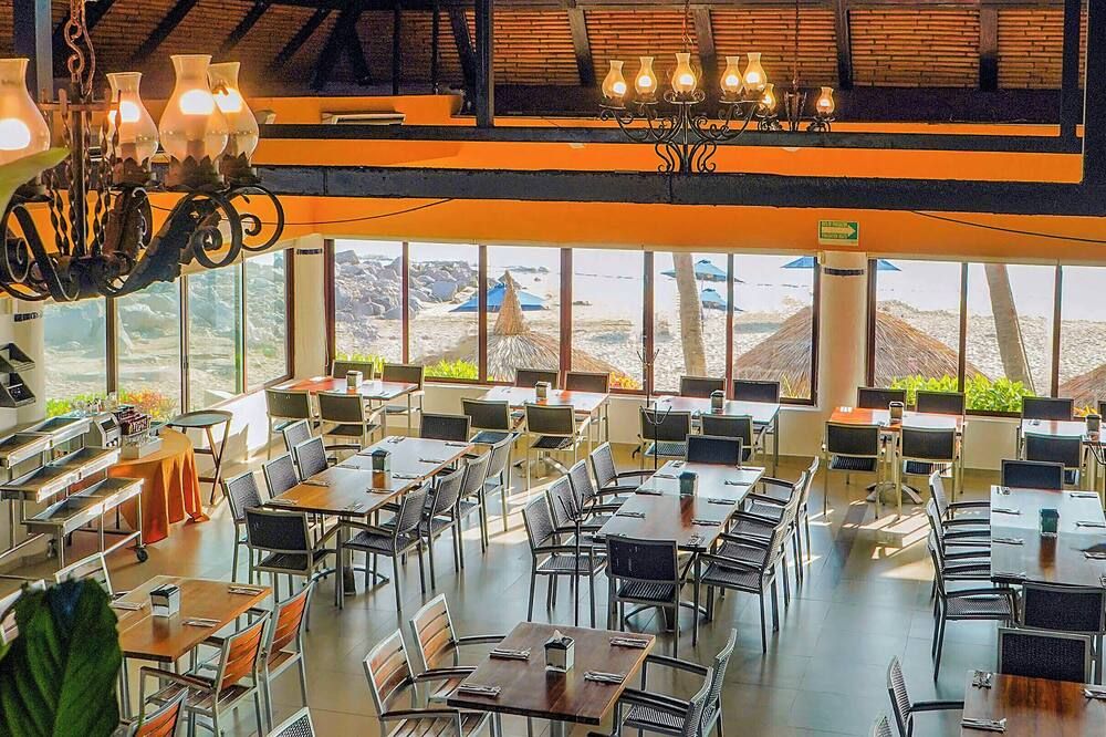 لونا بالاس هوتل آند سويتس - مازاتلان - مطعم