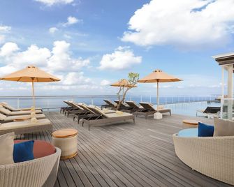 Aston Canggu Beach Resort - North Kuta - Balcón