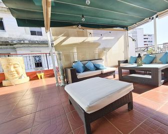 Hostal Neptuno 1915 - Havana - מרפסת