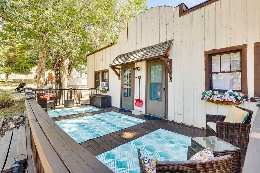 Cottage w/ Furnished Deck: 1 Mi to Dtwn Craig! - Craig - Innenhof