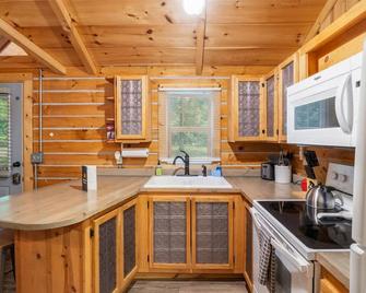 The Eldon Cabin Experience - Eldon - Cocina