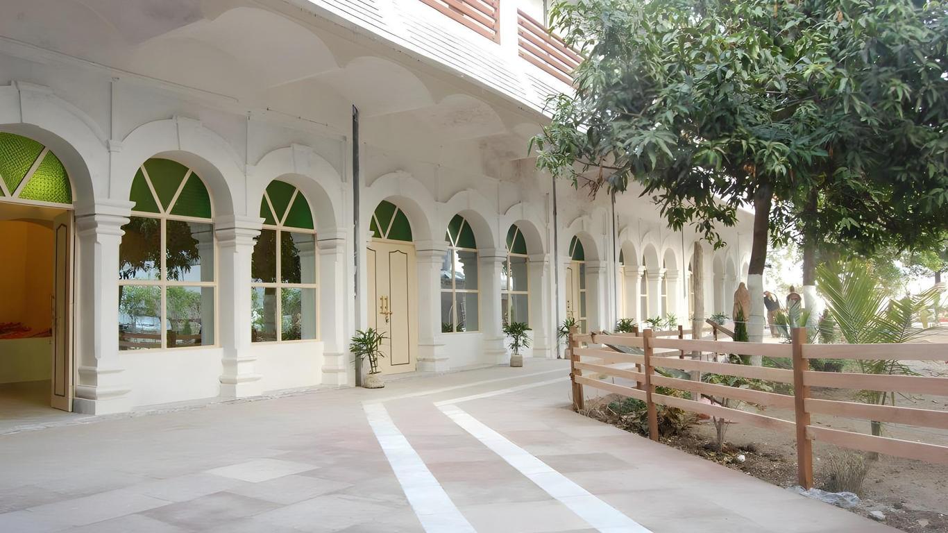 Hotel Bhaj Govindam