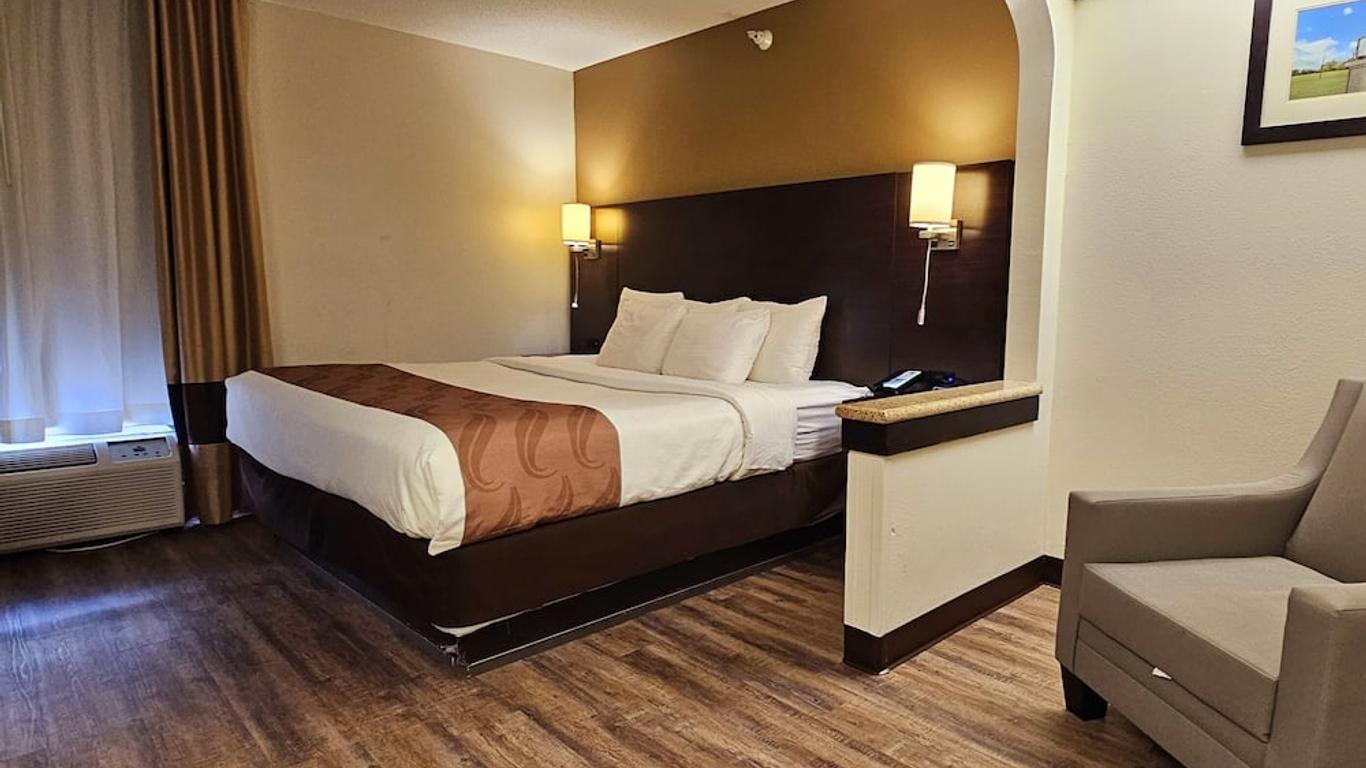 Quality Inn & Suites near St Louis and I-255