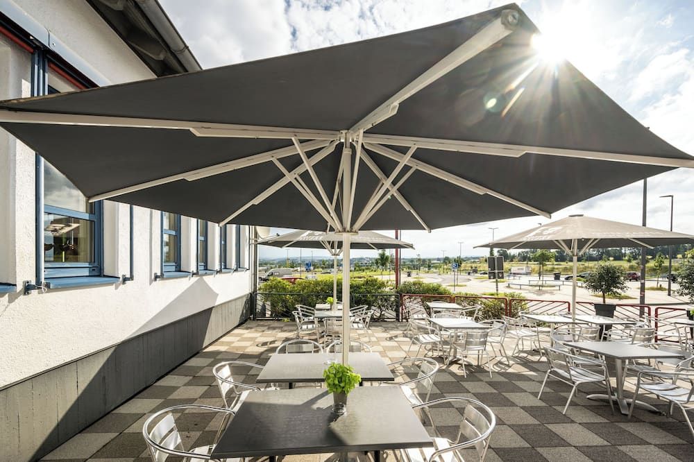 هوتل كاسيل أوست