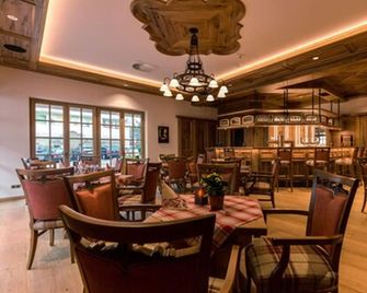 Hotel & Gaststätte zum Erdinger Weißbräu - Munich - Restaurant